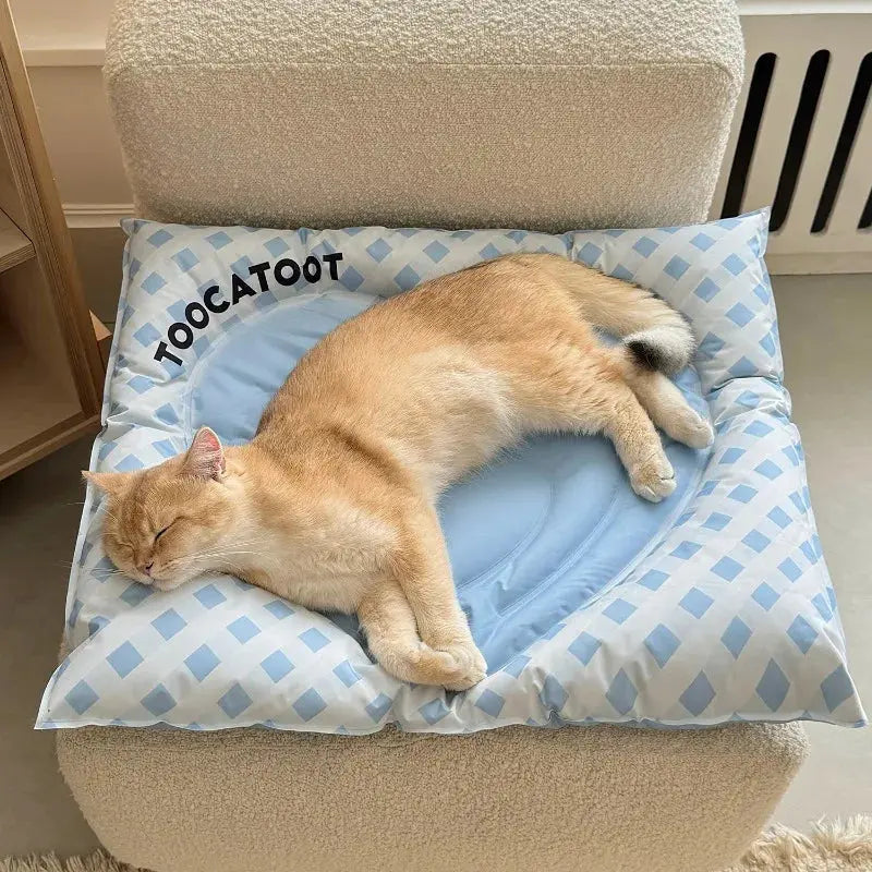 BloomHeart™ Cooling Pet Mat – Heart-Shaped Summer Bed for Cats & Small Dogs Pet Bloom Studio